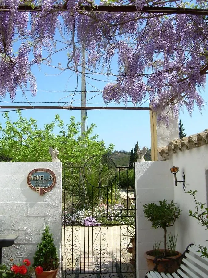 River Ebro Holidays Tivenys Bed & Breakfast